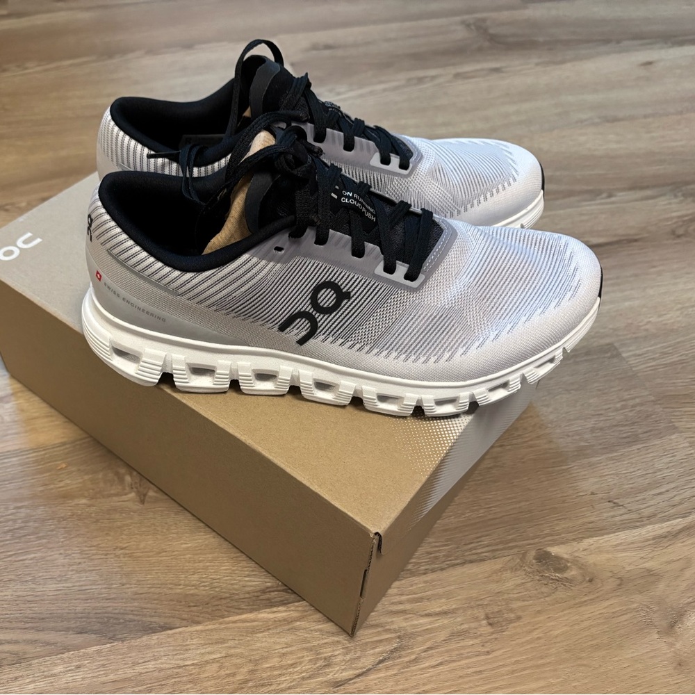 On Running Cloud 6 Push Size Wmns 9 Lilac/Black